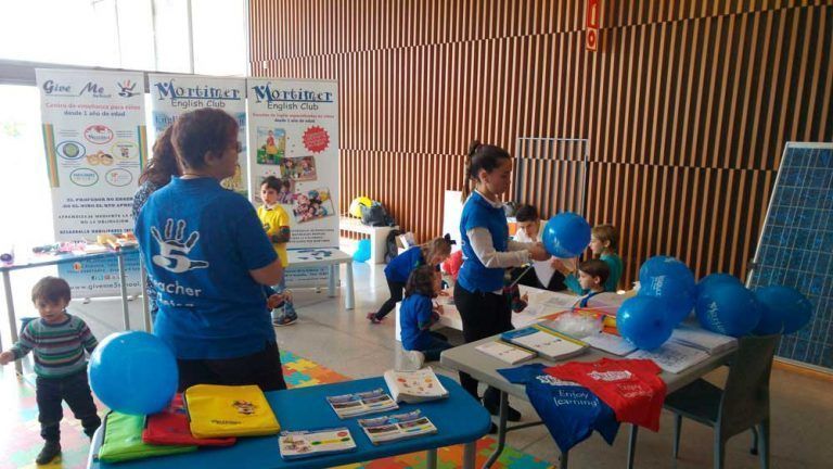 FOTOS-Campeonato Aloha y Stand Mortimer English (Mayo-16) Mortimer English y Give Me 5 School